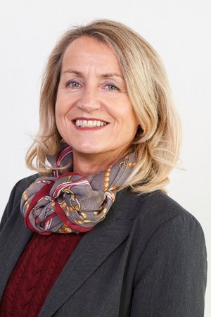 Dr. Christine Feichtinger