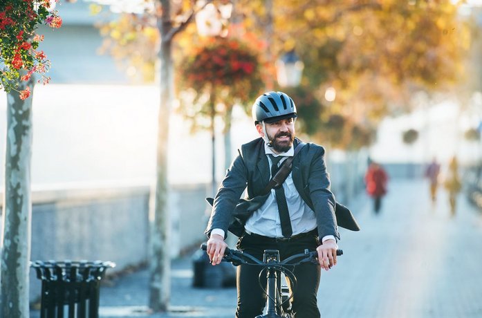 Mit dem Fahrrad zur Arbeit spart das Fitnessstudio - so eine neue Studie.